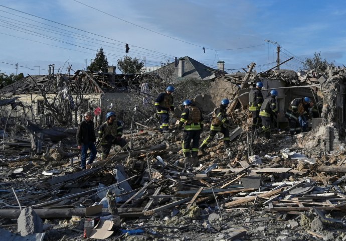 U KIJEVU ODJEKNULO NEKOLIKO EKSPLOZIJA: Oglasio se Kličko