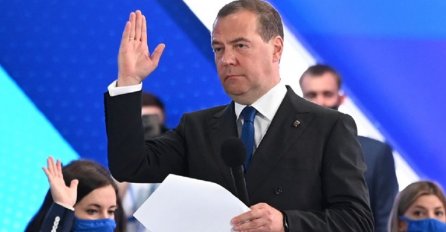 Medvedev: Rusija mora ubijanjem terorista odgovoriti na ukrajinski napad
