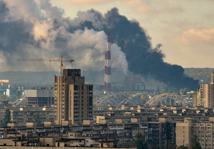 VELIKA ESKALACIJA: Putin potvrdio da je osobno naredio silovite udare na Ukrajinu, ističe da će se vlast u Kijevu od sad tretirati kao "teroristička organizacija", Lukašenko šalje vojsku na granicu, Kadirov jako zadovoljan