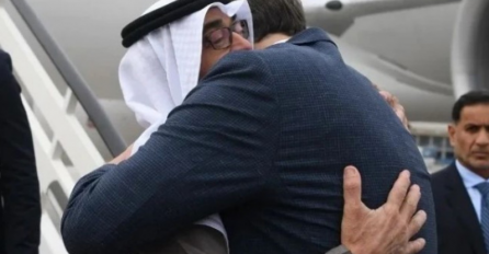 Vučić na aerodromu dočekao predsjednika UAE: "Dobro došao, dragi prijatelju"