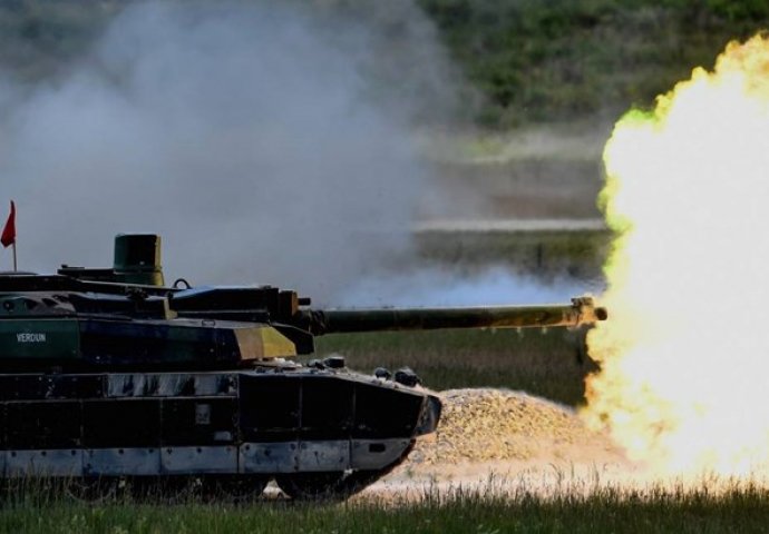 Francuska šalje tenkove i vojnike na istok Europe