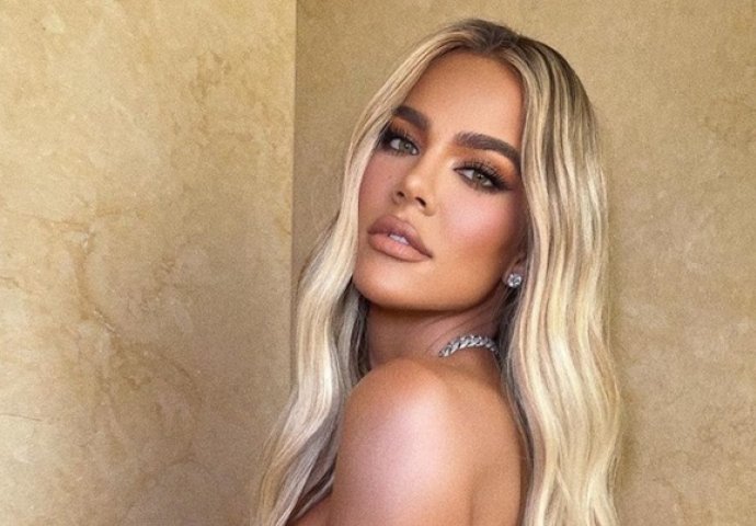 Khloe Kardashian otkrila: "Bila sam na hitnoj operaciji, uklonili su mi tumor s lica"