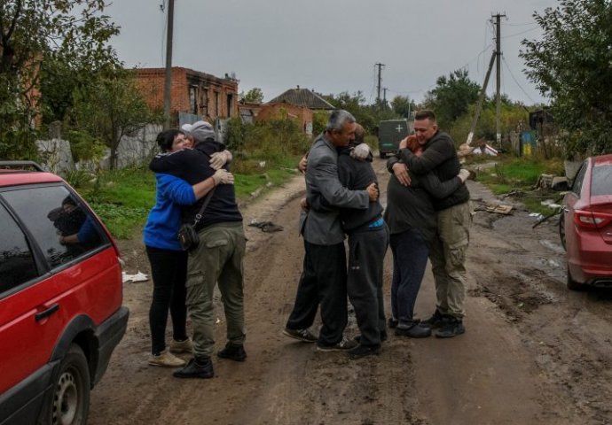 Rusija će evakuisati civile iz Hersona, Ukrajinci i dalje napreduju