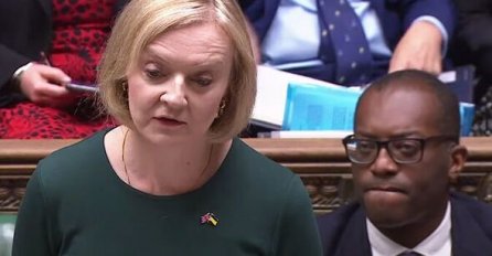 Turbulencija u Britaniji: Liz Truss, premijerka i stručnjakinja za transformaciju, morala je žrtvovati svog ministra financija da spasi sebe - i samu ekonomiju - ali možda je prekasno za sve