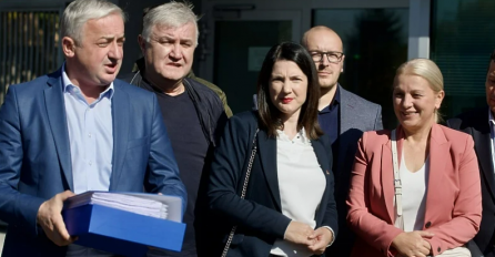 Opozicija iz RS-a predala Tužilaštvu BiH krivičnu prijavu protiv Dodika i još nekoliko stotina osoba