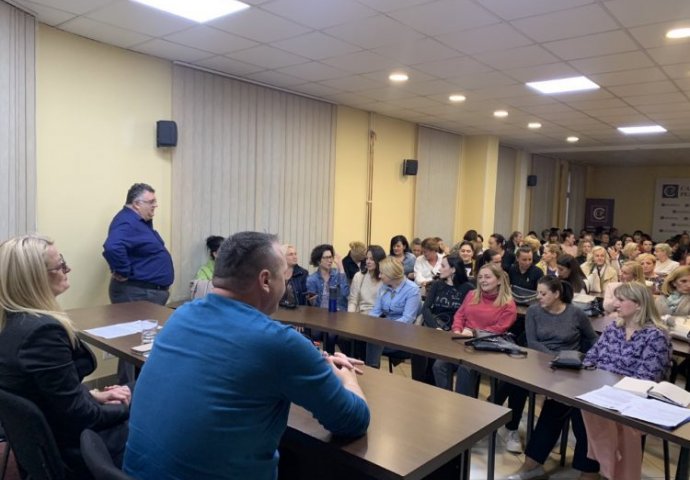 Banja Luka: Najavljen štrajk u vrtićima, direktorica prijeti radnicima