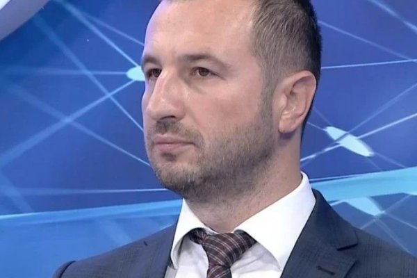 SEMIR EFENDIĆ IZNIO ŠOKANTNE TVRDNJE: Vojin Mijatović radi za Srbiju i njihove službe!