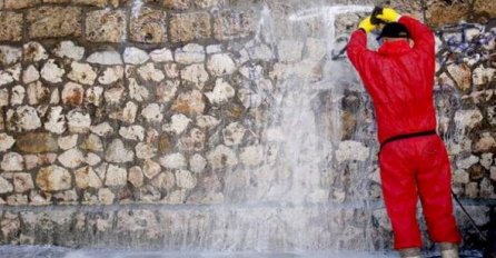 U Sarajevu u toku akcija uklanjanja grafita sa nacionalnih spomenika i zgrada