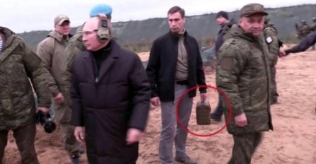 PUTIN JUČER POSJETIO VOJNU BAZU, ALI SVI GLEDAJU U OVU AKTOVKU: Šta se nalazi unutra?