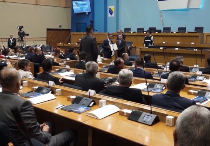 Ko su najviše kažnjavani poslanici u desetom sazivu NSRS