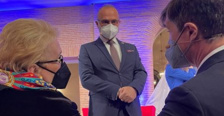 Reakcija Turković na optužbe da “u islamskim zemljama kupuje oružje”