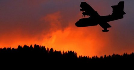 Avion za gašenje požara srušio se na obroncima Etne, traga se za pilotima