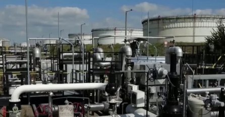 Veliki pad indijskog uvoza nafte s Bliskog istoka zbog znatnog okretanja ruskim povoljnim cijenama - Rusija je prestigla Saudijsku Arabiju te postala drugi po veličini dobavljač nafte za Indiju, odmah nakon Iraka