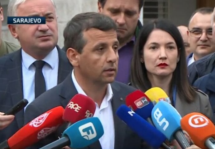 Vukanović: Moja leđa sprema za pendrek, članovi CIK-a neće mirno hodati