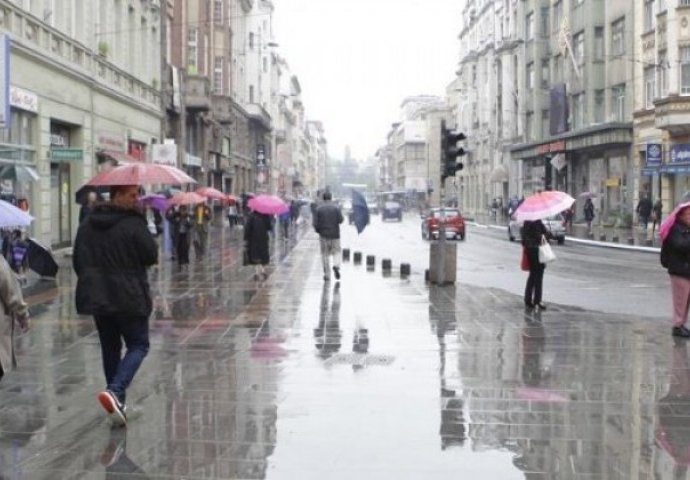 U BiH umjereno do pretežno oblačno vrijeme sa povremeno slabom kišom