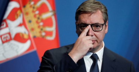 Nad Srbijom letjeli dronovi, Vučić digao MIG-ove pa postao predmet sprdnje