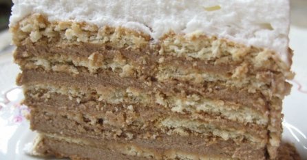 NAJBRŽA KEKS TORTA IKADA: Ukusan desert kojem nećete moći odoljeti
