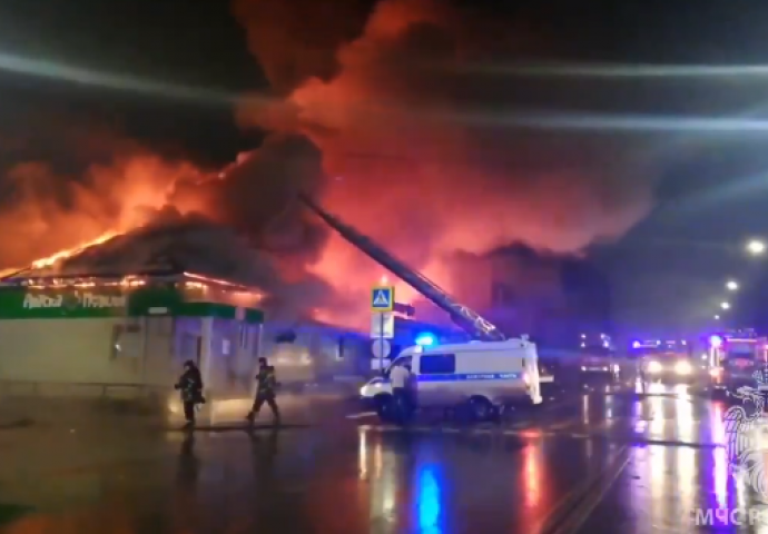 Veliki požar u kafiću u Rusiji, ima poginulih (VIDEO)