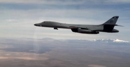 Američki nadzvučni bombarder B-1B iznad Južne Koreje: Demonstracija sile u sklopu zadnjeg dana velikih zračnih vojnih vježbi koje su znatno pojačale napetosti na Korejskom poluotoku