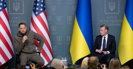 Dok se javno ističe nepokolebljiva potpora, iza kulisa raste pritisak na Kijev