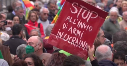 DESECI HILJADA NA ULICAMA RIMA PROTIV SLANJA ORUŽJA UKRAJINI: "Ne ratu. Ne slanju oružja. Dajte šansu miru!"