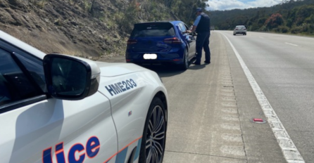 Prijeti mu zatvor: Golf ima blokadu na 250, a policija ga uhvatila na 280km/h