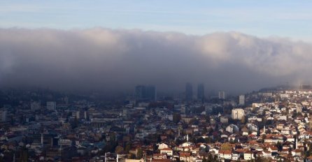 Nevjerovatni prizori: Magla i smog prekrili glavni grad BiH (FOTO)