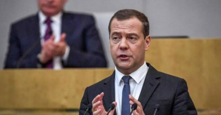 Medvedev čestitao Dodiku na izbornoj pobjedi: "Podržavam stav SNSD-a koji ide u prilog vojne neutralnosti BiH"