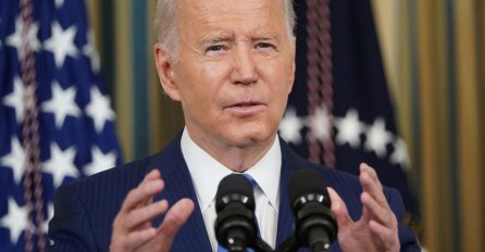 Nije prošao niti dan od zadnjeg gafa: Biden se pred kamerama opet smeo, zamijenio ukrajinski Herson i irački grad