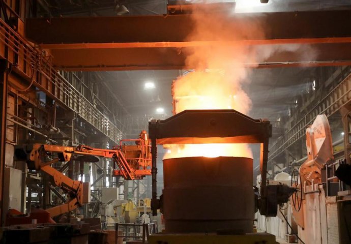 Radnik upao u kotao pun rastaljenog aluminija i preživio 