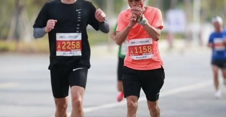 PALIO CIGARETU ZA CIGARETOM CIJELA 42 KILOMETRA: Kinez pušio dok je trčao maraton, pa postao svjetski hit!