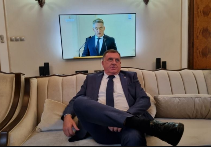 DODIK POBJESNIO ZBOG GOVORA ŽELJKA KOMŠIĆA: Pogledajte šta je napisao na Twitteru, OSUO PALJBU