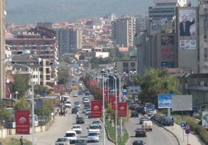 Srbi sa Kosova preuzeli mandate uprkos napuštanju kosovskih institucija