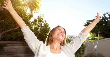 SAMO 3 STVARI ODREĐUJU DA LI ĆE NAŠA STAROST BITI SREĆNA: Moćna poruka koju treba da znaju svi stariji od 50!