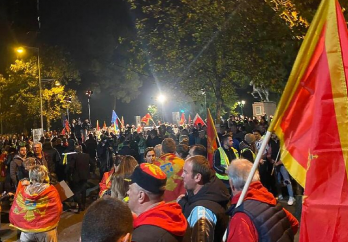 Veliki protesti u Podgorici: Crnom Gorom se neće upravljati iz drugih država