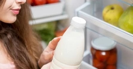 EVO ZAŠTO TREBATE DODATI MALO SOLI U OBIČNO MLIJEKO: Iznenadit ćete se kad vidite razlog
