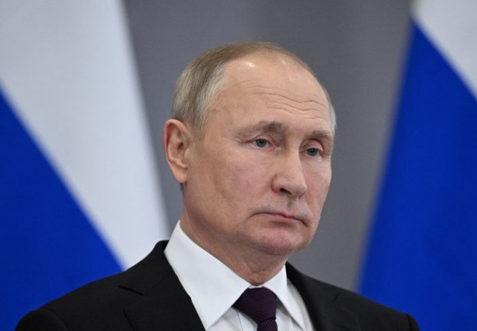 Ruski list: Putin priprema odgovor na ograničenje cijena nafte. Ovo su tri opcije