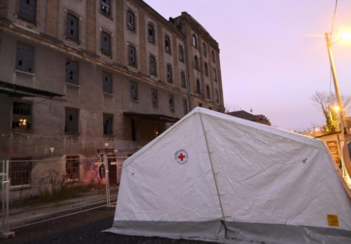 U Zagrebu postavljeni šatori za migrante, imat će kontejnere s tuševima i toaletom: ‘Sve ih je više...‘
