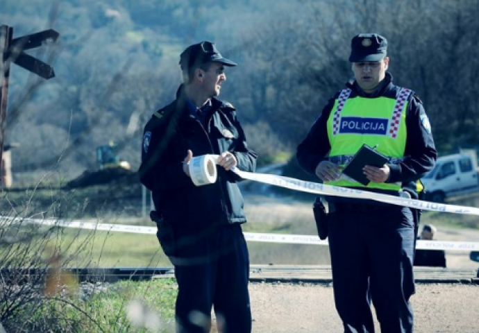 Poginuo čovjek u naletu teretnog voza na automobil, nije bilo rampe