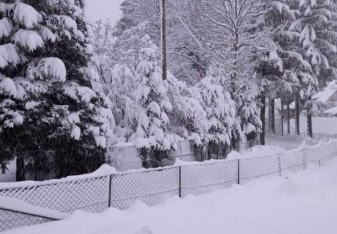 U dijelovima Hrvatske palo do 40 centimetara snijega, evo kada snijeg stiže u BiH