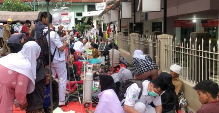 U indonezijskom potresu poginulo više od 160 ljudi, spasioci nastavljaju potragu