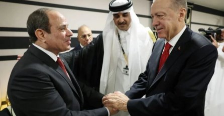 RUKOVANJE NAKON SKORO CIJELOG DESETLJEĆA ANIMOZITETA: Erdogan i Sisi nakratko se susreli povodom početka Mundijala u Kataru