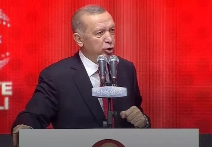 Erdogan najavio kako će Turska protiv kurdskih snaga pokrenuti kopnenu ofenzivu na sjeveru Sirije "u trenutku kad nama to bude najviše odgovaralo"