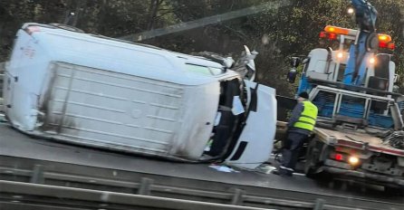 LANČANI SUDAR NA AUTO-PUTU BEOGRAD-NIŠ: U jednom vozilu bila i trudnica koja je krenula na porođaj (FOTO)