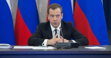 Medvedev upozorio NATO: Ne šaljite Ukrajini sustave Patriot