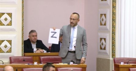 Incident u Hrvatskoj: Saborski zastupnik izvukao papir sa slovom Z