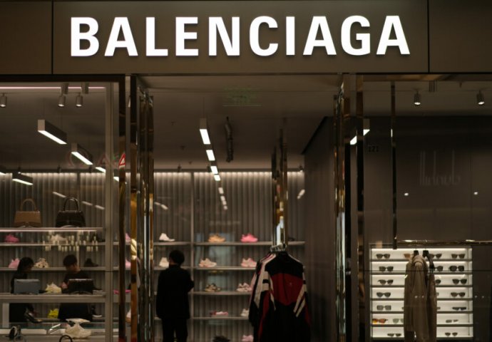 Skandal stoljeća: Zašto je javnost uvjerena da Balenciaga promovira pedofiliju?