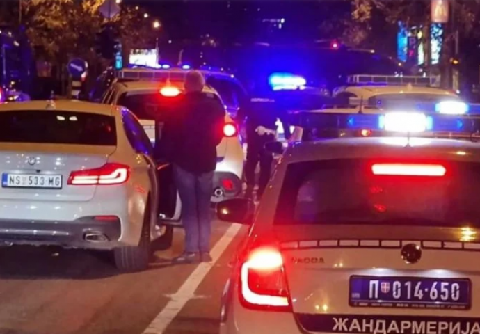 Policijska potjera na ulicama Novog Sada: Vozača Audija jurilo 20 vozila