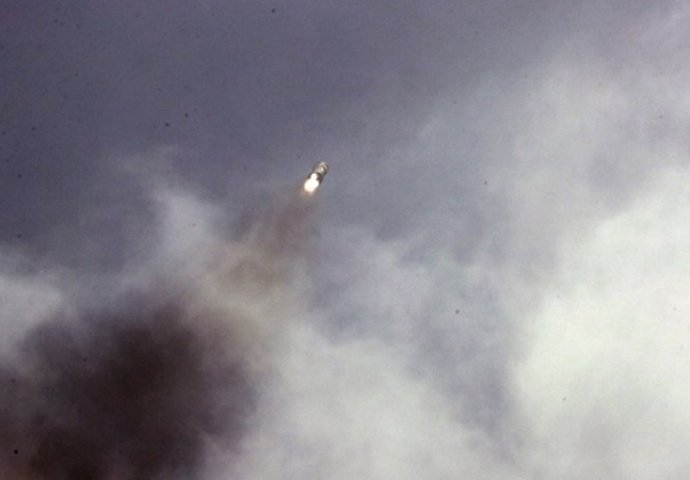 Sjeverna Koreja ispalila više od 100 topničkih projektila: Seul poslao upozorenje