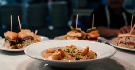 HIT RECEPT ZA PILETINU IMA 3 MILIONA PREGLEDA: Sos je toliko kremast da nećete moći da prestanete da umačete hljeb